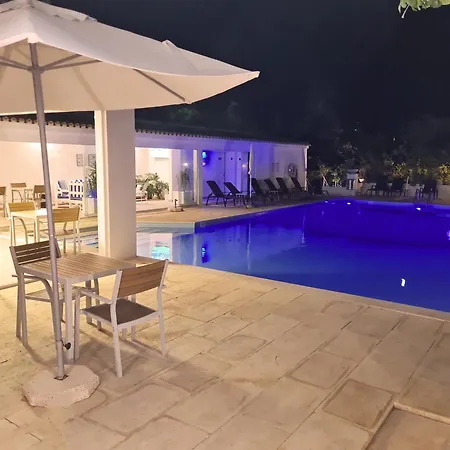 Otel Alcaide