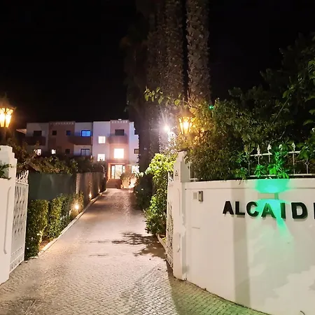 Alcaide Готель