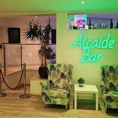 Готель Alcaide