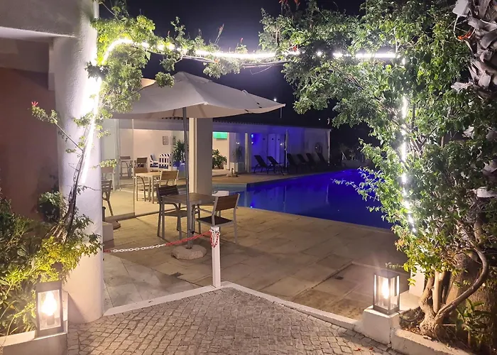 Szálloda Alcaide 3*