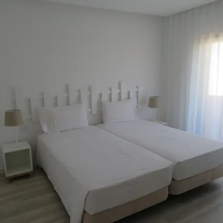 Alcaide Отель