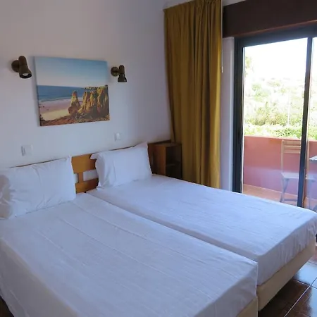 Alcaide Hotel